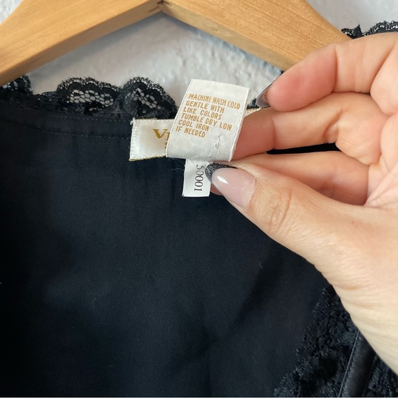 Vintage Victoria's Secret Gold Label Black Velvet Lace Chiffon Robe Size M/L - Picture 3 of 6